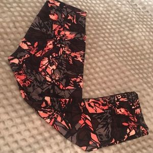 Wunder under hi rise crop size 8